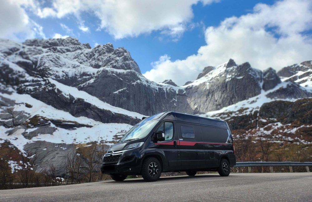 camper-auf-der-strasse