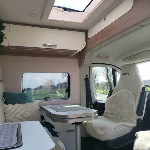 campervan-mieten-innenansicht