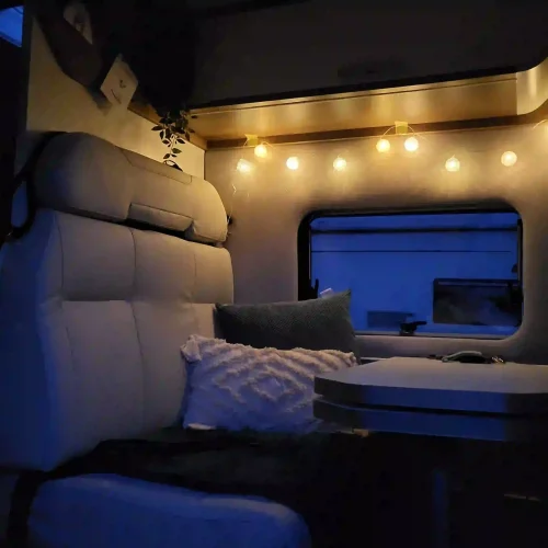 skancamper-camper-mieten-sitzmoeglichkeiten